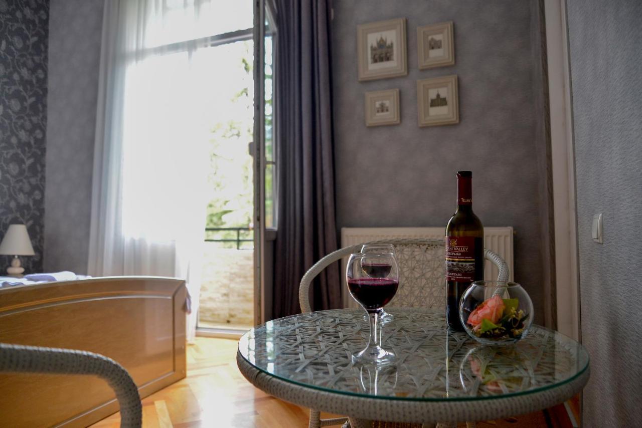Hotel Victoria Боржоми Екстериор снимка
