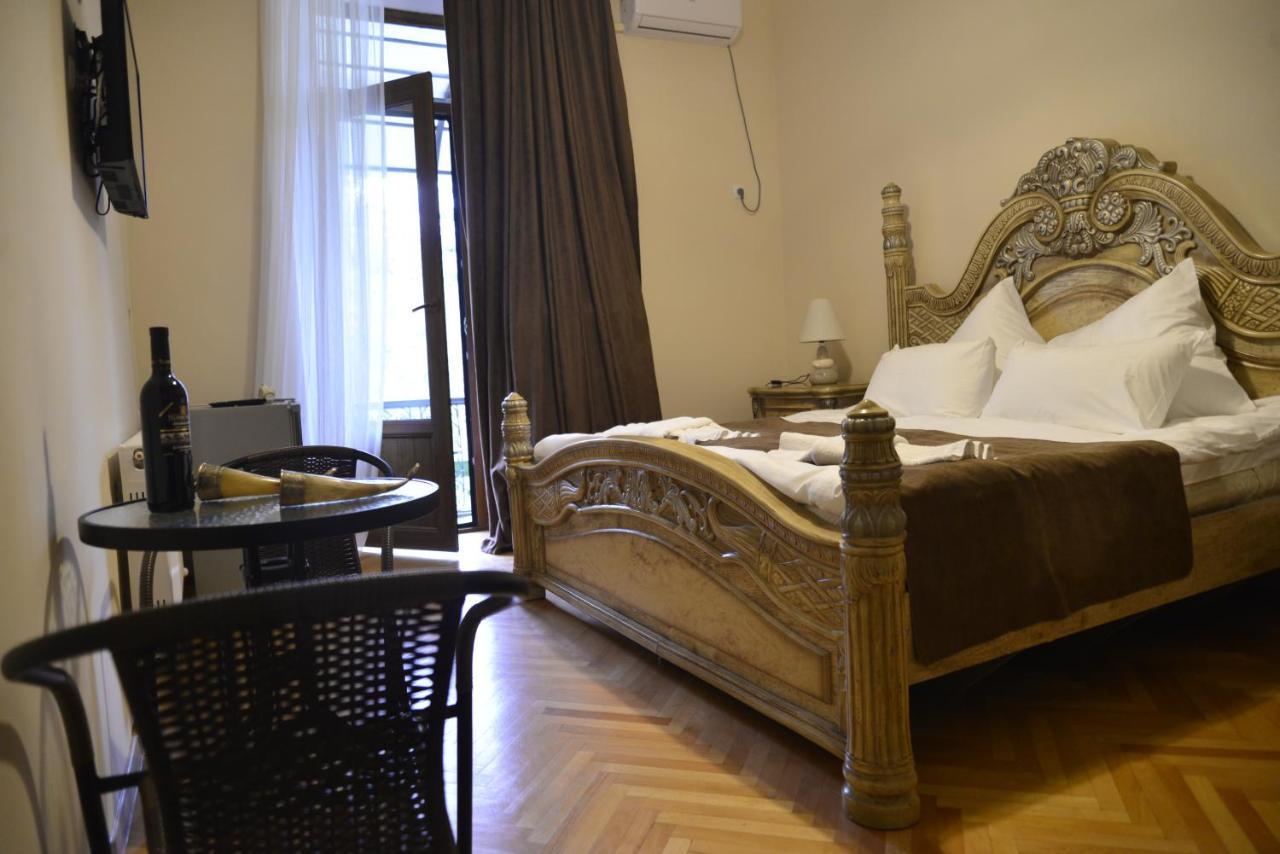 Hotel Victoria Боржоми Екстериор снимка
