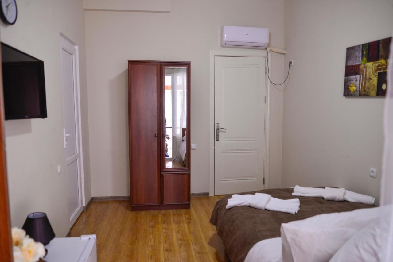 Hotel Victoria Боржоми Екстериор снимка