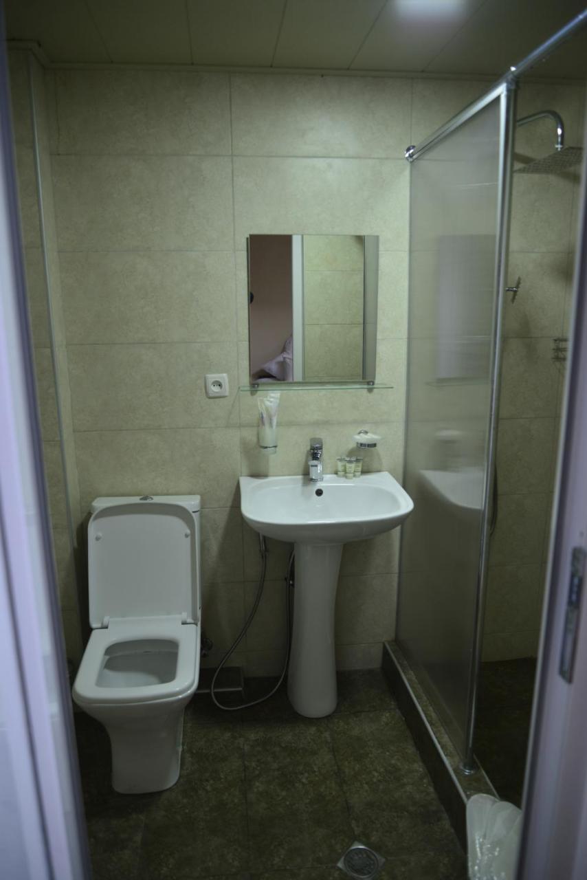 Hotel Victoria Боржоми Екстериор снимка