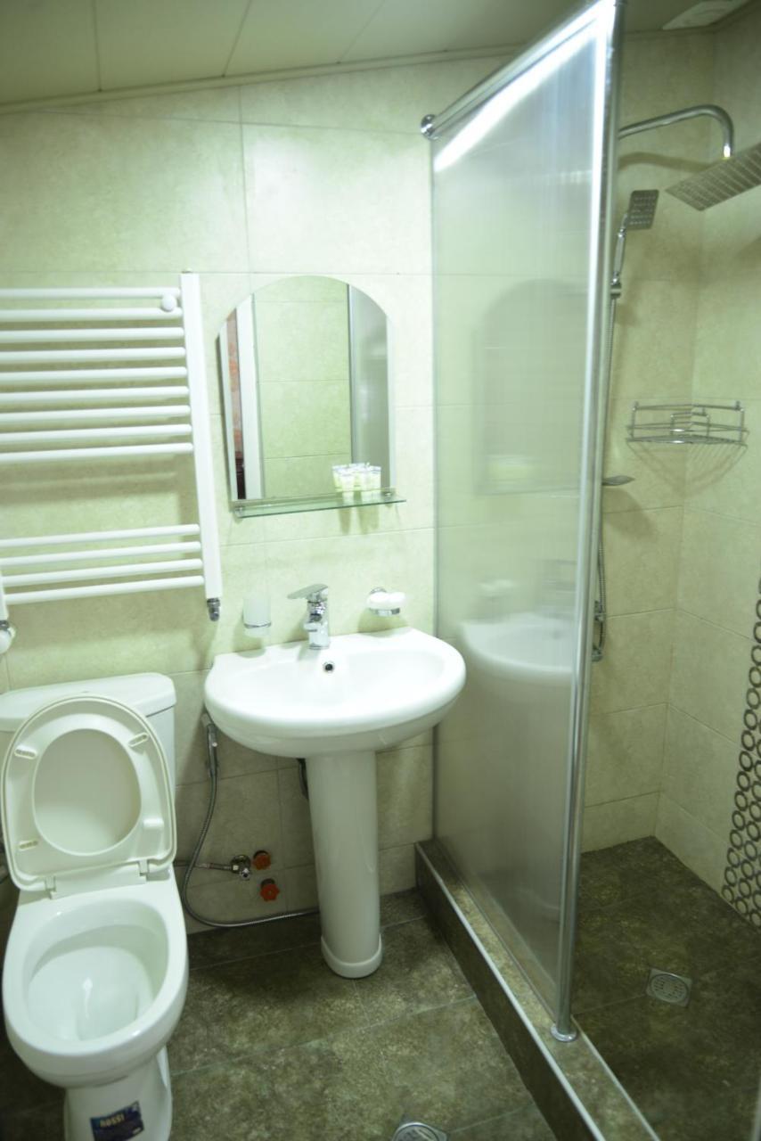 Hotel Victoria Боржоми Екстериор снимка