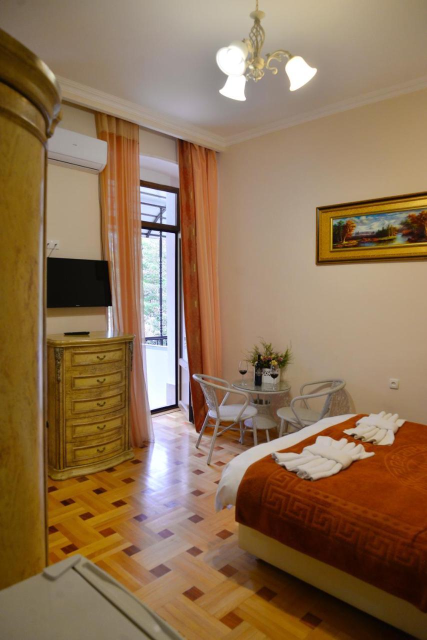 Hotel Victoria Боржоми Екстериор снимка