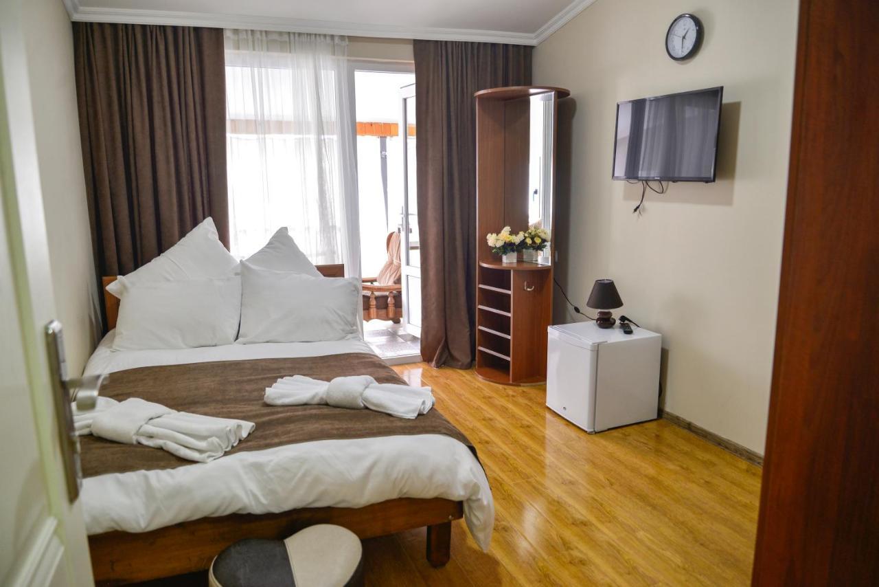 Hotel Victoria Боржоми Екстериор снимка