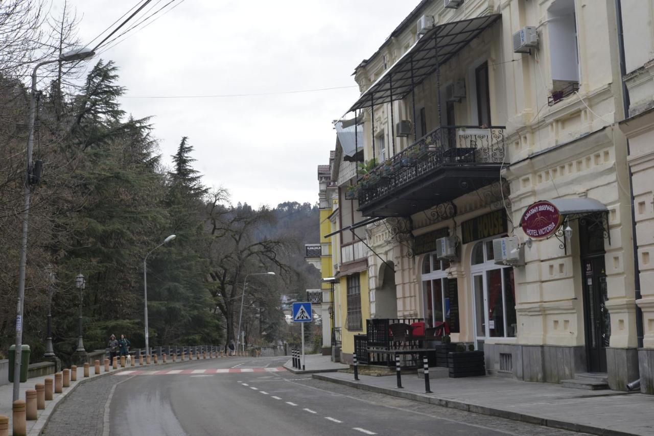 Hotel Victoria Боржоми Екстериор снимка